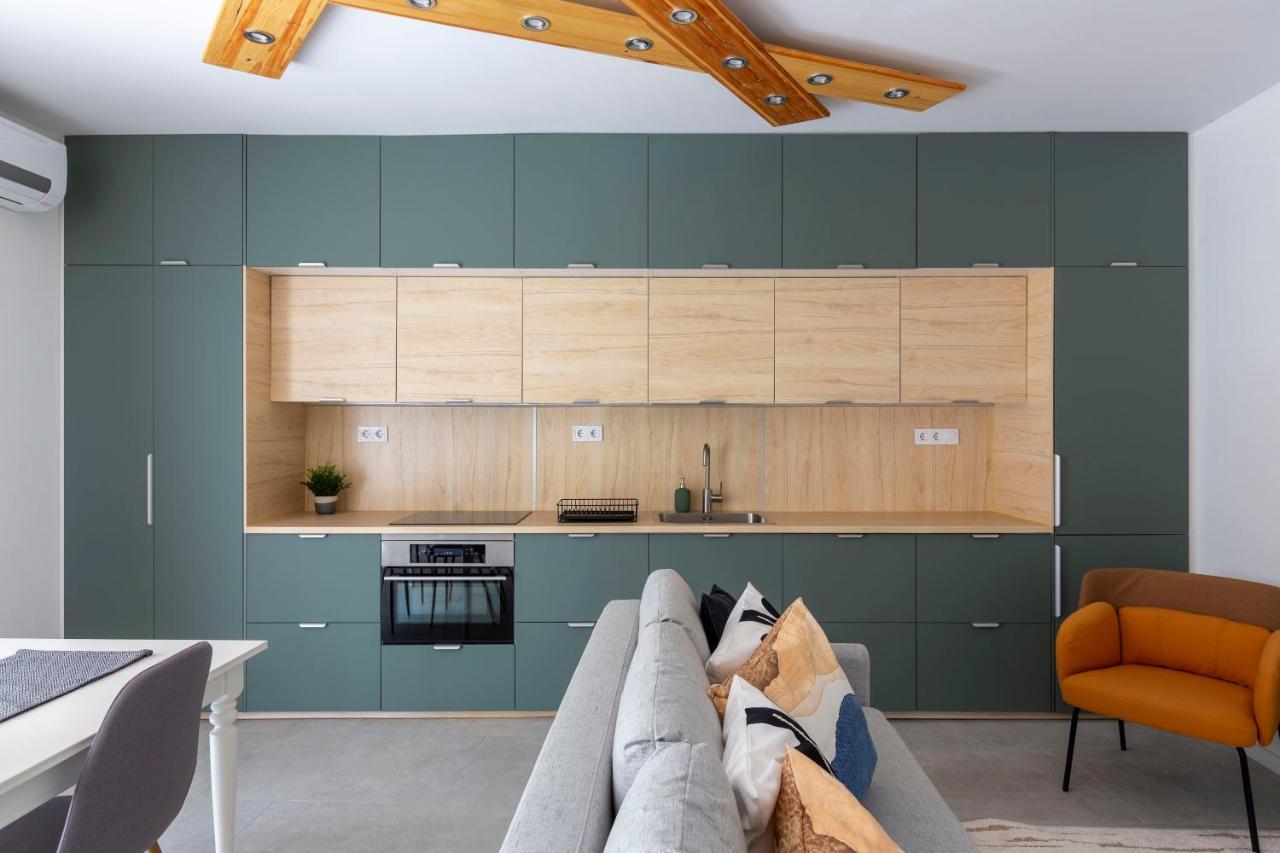 Unique Central 3 Floor Home With 4Bdrm, 3Bthrm Budapest Kültér fotó